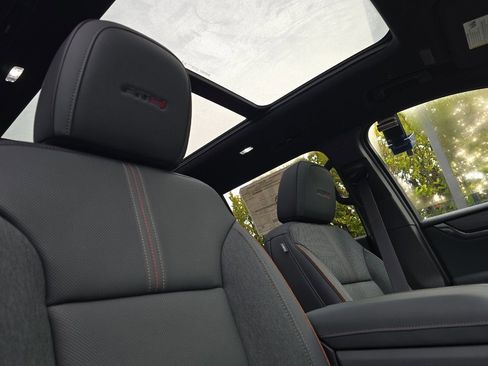 New 2026 GMC Acadia AT4 w/ Luxury Package image 16