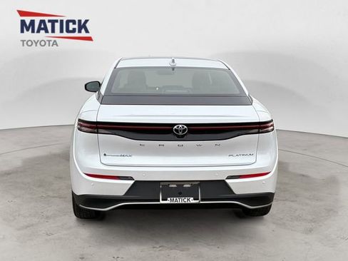New 2026 Toyota Crown Platinum image 6