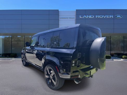 Used 2023 Land Rover Defender 110 V8 AWD/4WD image 3