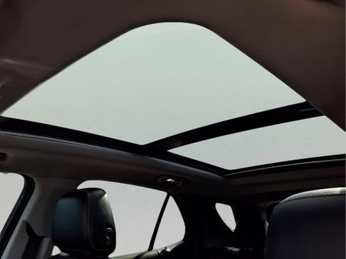 Used 2020 Chevrolet Equinox Premier FWD image 16