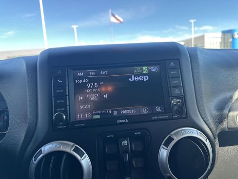 Used 2018 Jeep Wrangler Unlimited Rubicon w/ Cold Weather Group AWD/4WD image 54