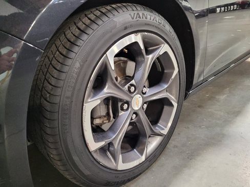 Used 2023 Chevrolet Malibu LT FWD image 31