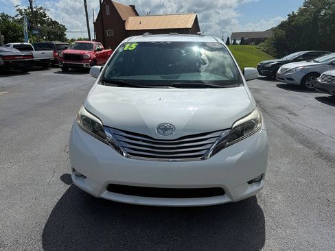 Used 2015 Toyota Sienna Limited FWD image 9
