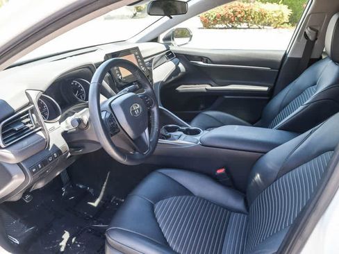 Used 2024 Toyota Camry SE FWD image 16