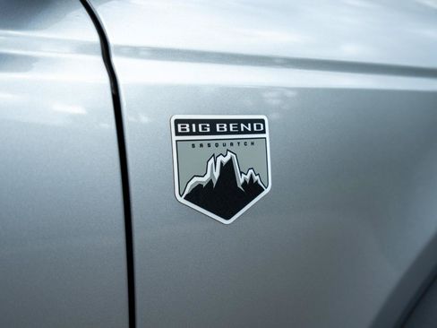 Used 2024 Ford Bronco Big Bend w/ Sasquatch Package AWD/4WD image 37