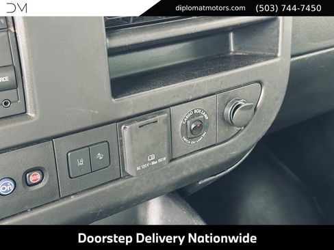 Used 2021 Chevrolet Express 4500 Extended w/ Power Convenience Package RWD image 31