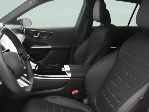 Certified 2026 Mercedes-Benz GLC 300 image 29