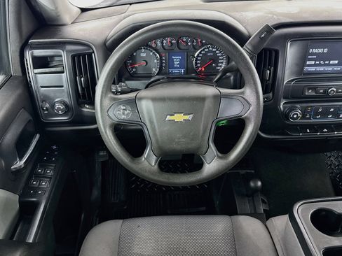 Used 2018 Chevrolet Silverado 1500 Custom w/ Custom Value Package AWD/4WD image 14