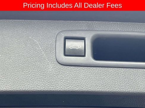 Used 2021 Toyota Highlander XLE FWD image 14