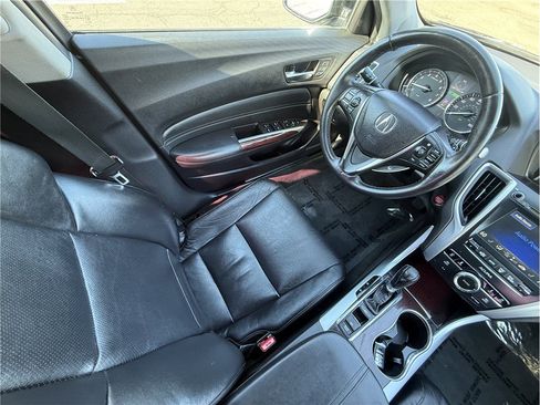 Used 2015 Acura TLX w/ Technology Package FWD image 12