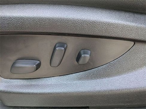 Certified 2020 Chevrolet Suburban LT w/ Luxury Package image 13