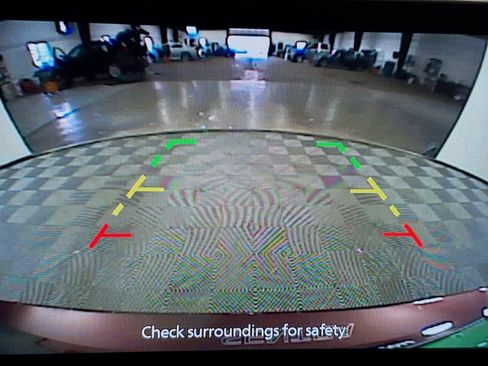 Used 2025 Nissan Sentra SV image 18