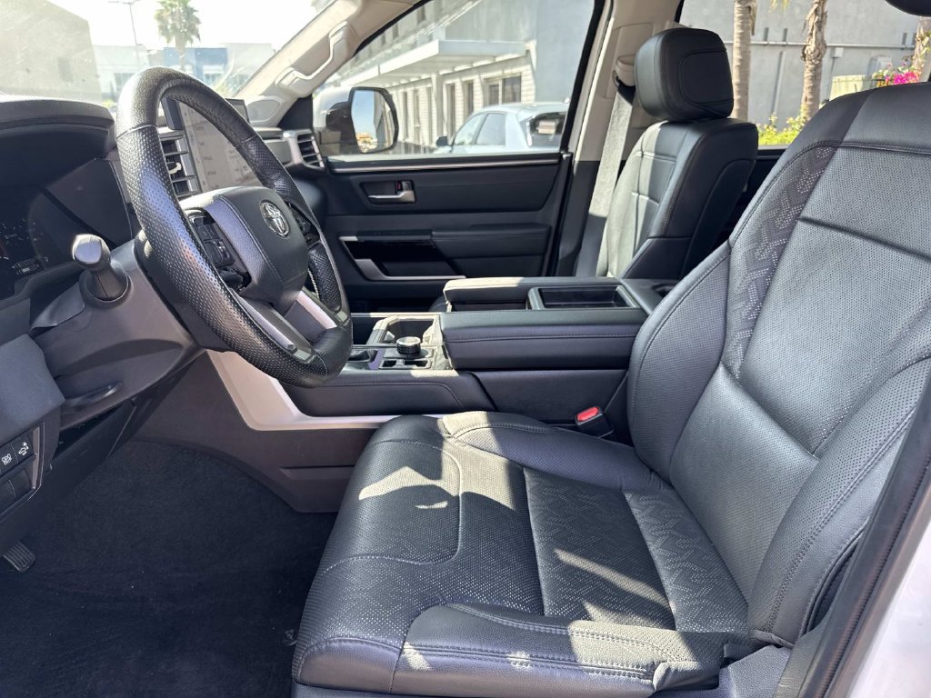 Used 2024 Toyota Tundra Limited AWD/4WD image 18