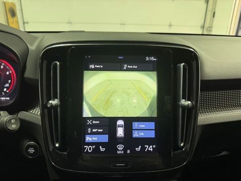 Used 2021 Volvo XC40 T5 R-Design w/ Protection Package image 20