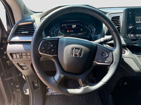 Used 2024 Honda Odyssey EX-L image 11