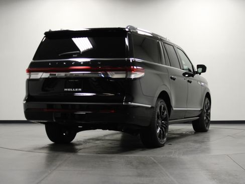 Used 2024 Lincoln Navigator L Reserve AWD/4WD image 4