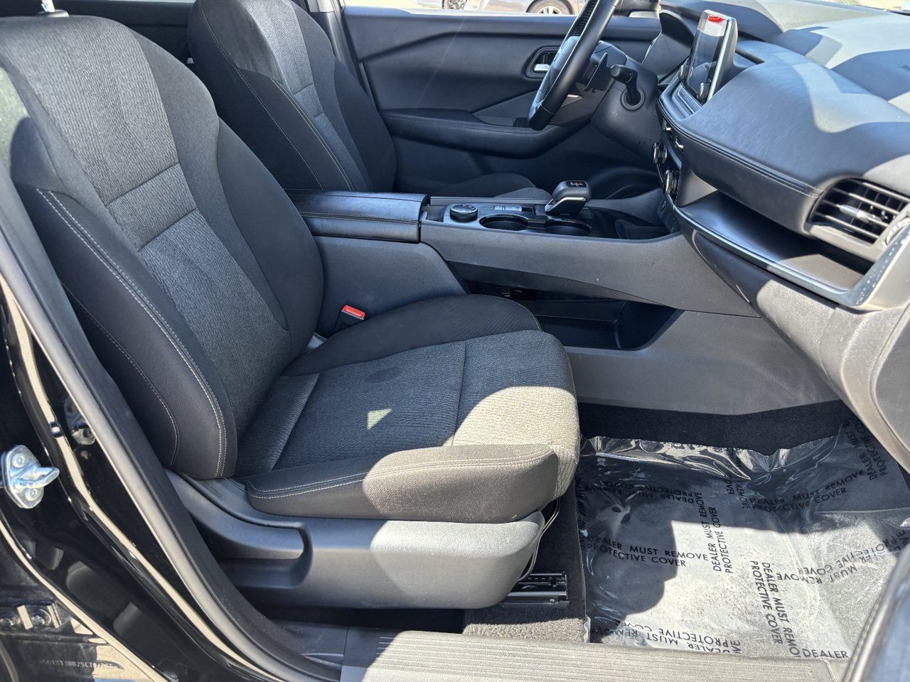 Used 2025 Nissan Rogue SV AWD/4WD image 8
