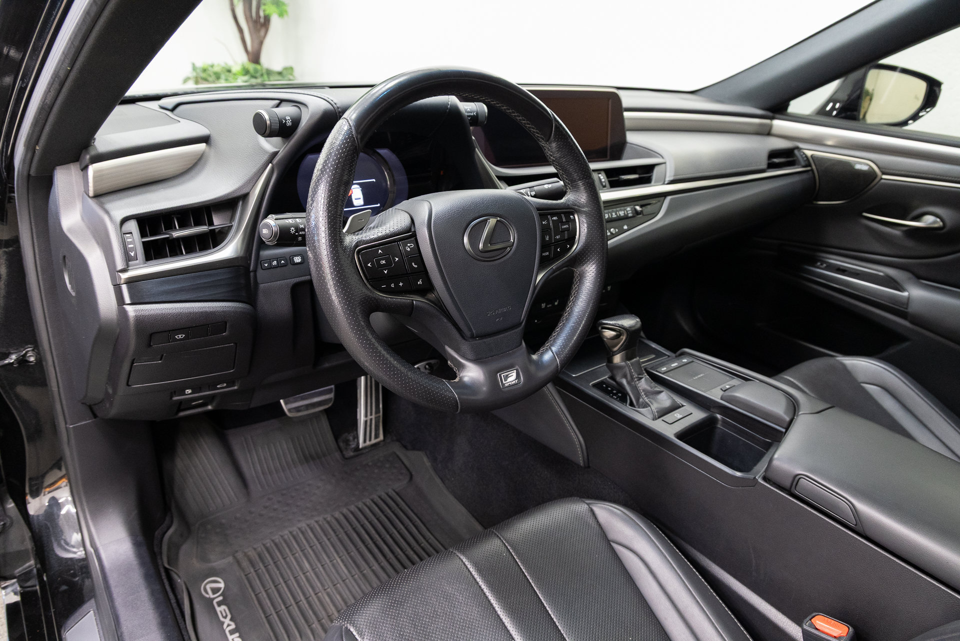 Used 2020 Lexus ES 350 F Sport w/ Accessory Package 2 FWD image 6