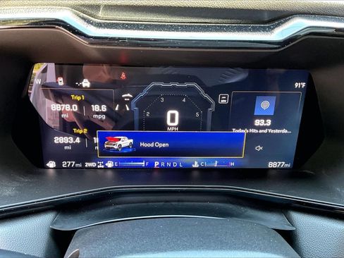 Used 2025 Chevrolet Colorado LT w/ LT Convenience Package AWD/4WD image 12