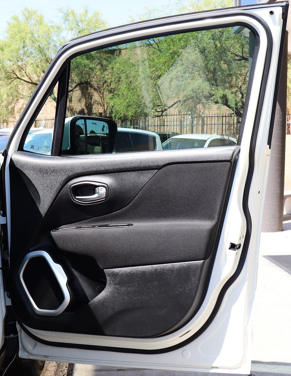 Used 2021 Jeep Renegade Latitude w/ Convenience Group FWD image 33