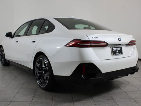 New 2026 BMW 530i xDrive w/ M Sport Package image 3