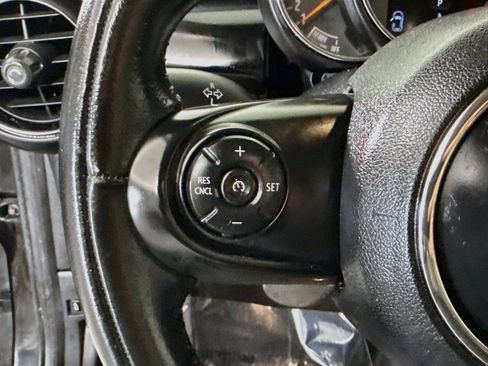 Used 2017 MINI Cooper 4-Door Hardtop FWD image 14