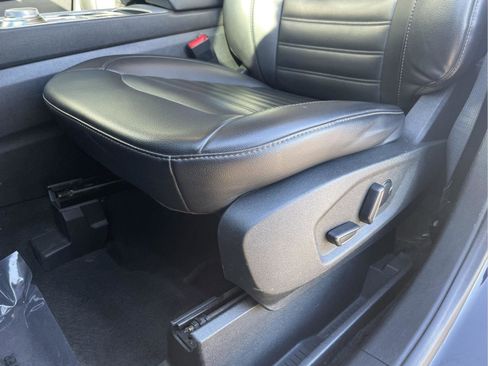 Used 2022 Ford Edge SEL image 15