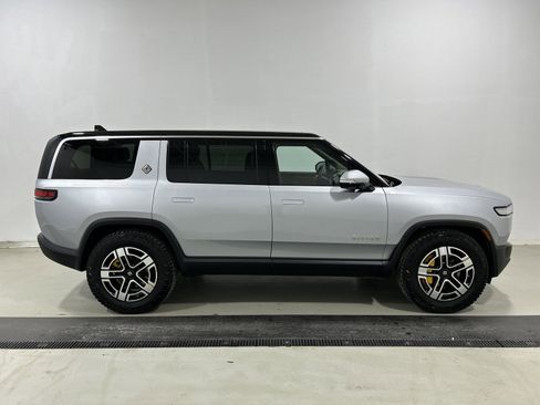 Used 2022 Rivian R1S Launch Edition image 6