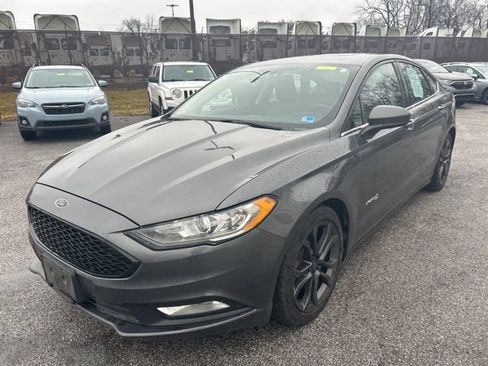 Used 2018 Ford Fusion SE w/ Equipment Group 601A image 8