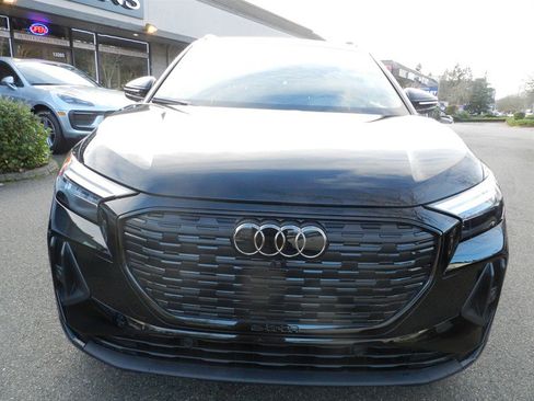 Used 2024 Audi Q4 e-tron Premium Plus w/ Premium Plus image 7