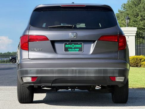 Used 2018 Honda Pilot EX image 10
