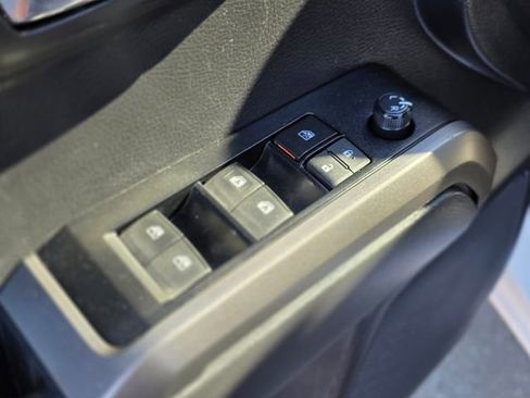 Used 2023 Toyota Tacoma TRD Off-Road image 23