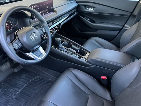 Used 2025 Honda Accord Touring image 11