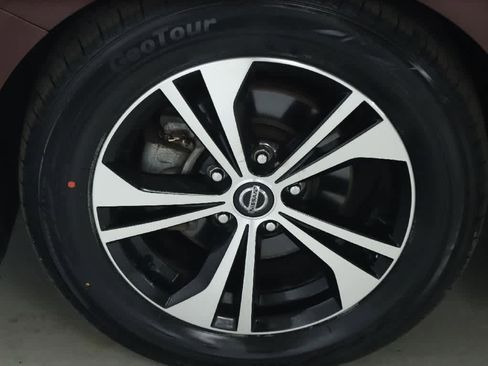 Used 2020 Nissan Sentra SV image 34