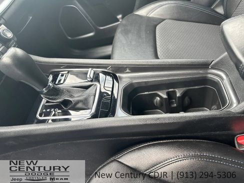Used 2024 Jeep Compass Latitude AWD/4WD image 10