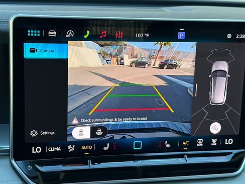 New 2026 Volkswagen Tiguan SE image 17