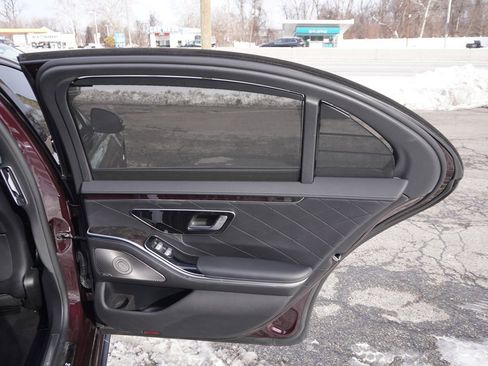 Used 2021 Mercedes-Benz S 580 S 580 image 31