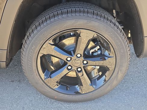 New 2026 Jeep Grand Cherokee L Limited w/ Limited Altitude Package image 20