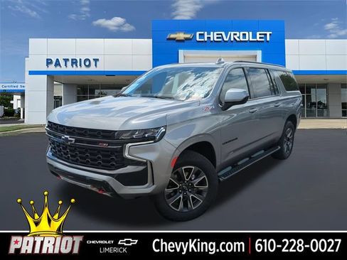 Used 2023 Chevrolet Suburban Z71 w/ Max Trailering Package AWD/4WD image 1