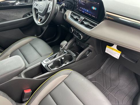 Used 2024 Chevrolet TrailBlazer ACTIV w/ Convenience Package image 15