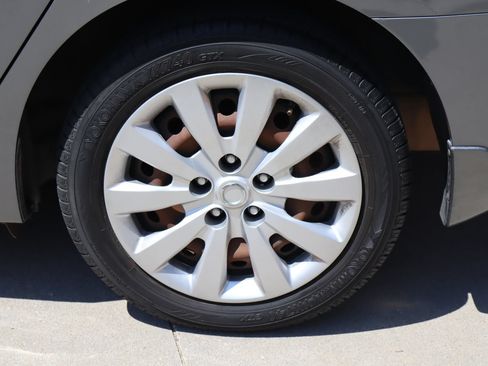 Used 2017 Nissan Sentra SV FWD image 23
