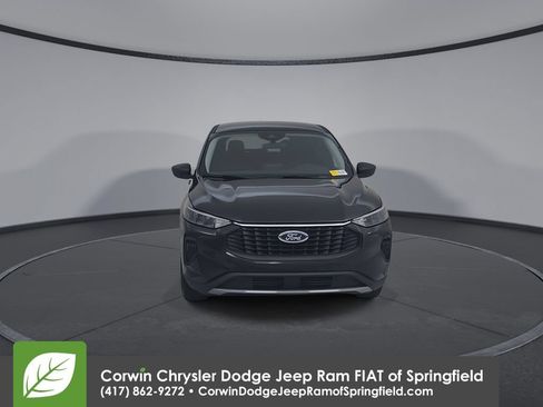 Used 2025 Ford Escape Active AWD/4WD image 5