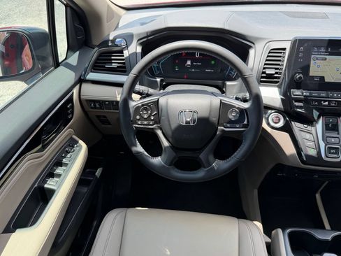 Used 2024 Honda Odyssey Touring image 14