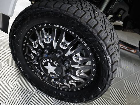 Used 2025 Ford F450 Platinum w/ Platinum Plus Package image 44