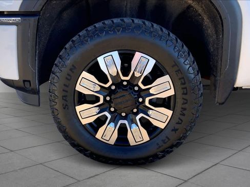 Used 2024 GMC Sierra 2500 Denali w/ Denali Reserve Package image 10