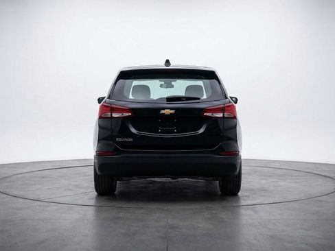 Used 2025 Chevrolet Equinox LT FWD image 7
