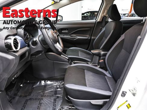 Used 2025 Nissan Versa SV image 14