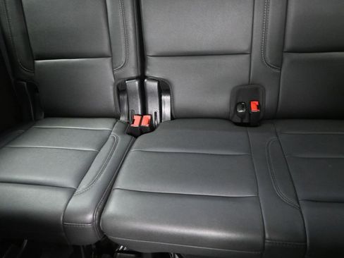 Used 2021 Chevrolet Tahoe Z71 w/ Luxury Package image 17