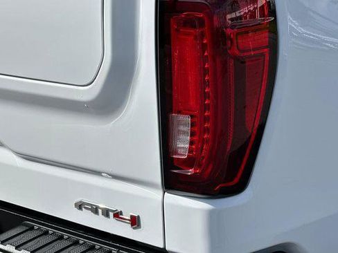 Used 2022 GMC Sierra 1500 AT4 w/ AT4 Premium Package AWD/4WD image 26