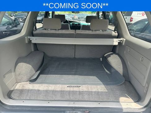 Used 2002 Toyota 4Runner SR5 AWD/4WD image 8